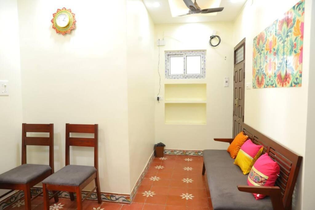 Heritage With 3 Bed/3 Bath With Kitchen In A Residential Neighborhood. Holiday home Madurai